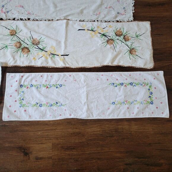 Vintage Lot of 8 Pcs decorated runners dish & fingertip towel dresser scarves - Picture 2 of 16